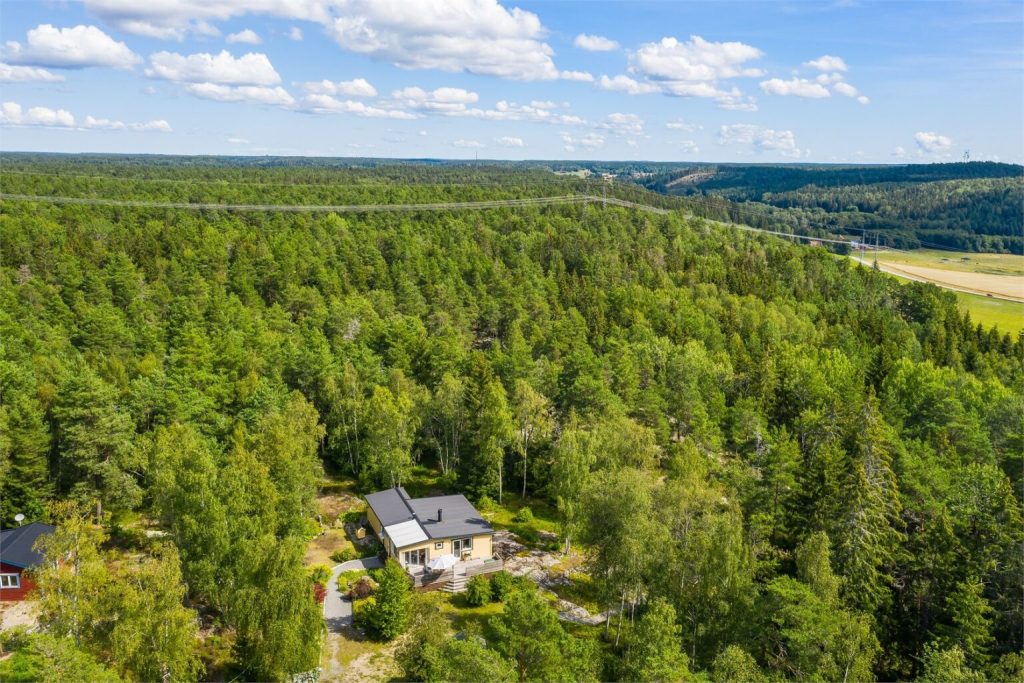 3. Ommalning av Sommarhus Paneler Jarfalla Jakobsberg 1536x1024